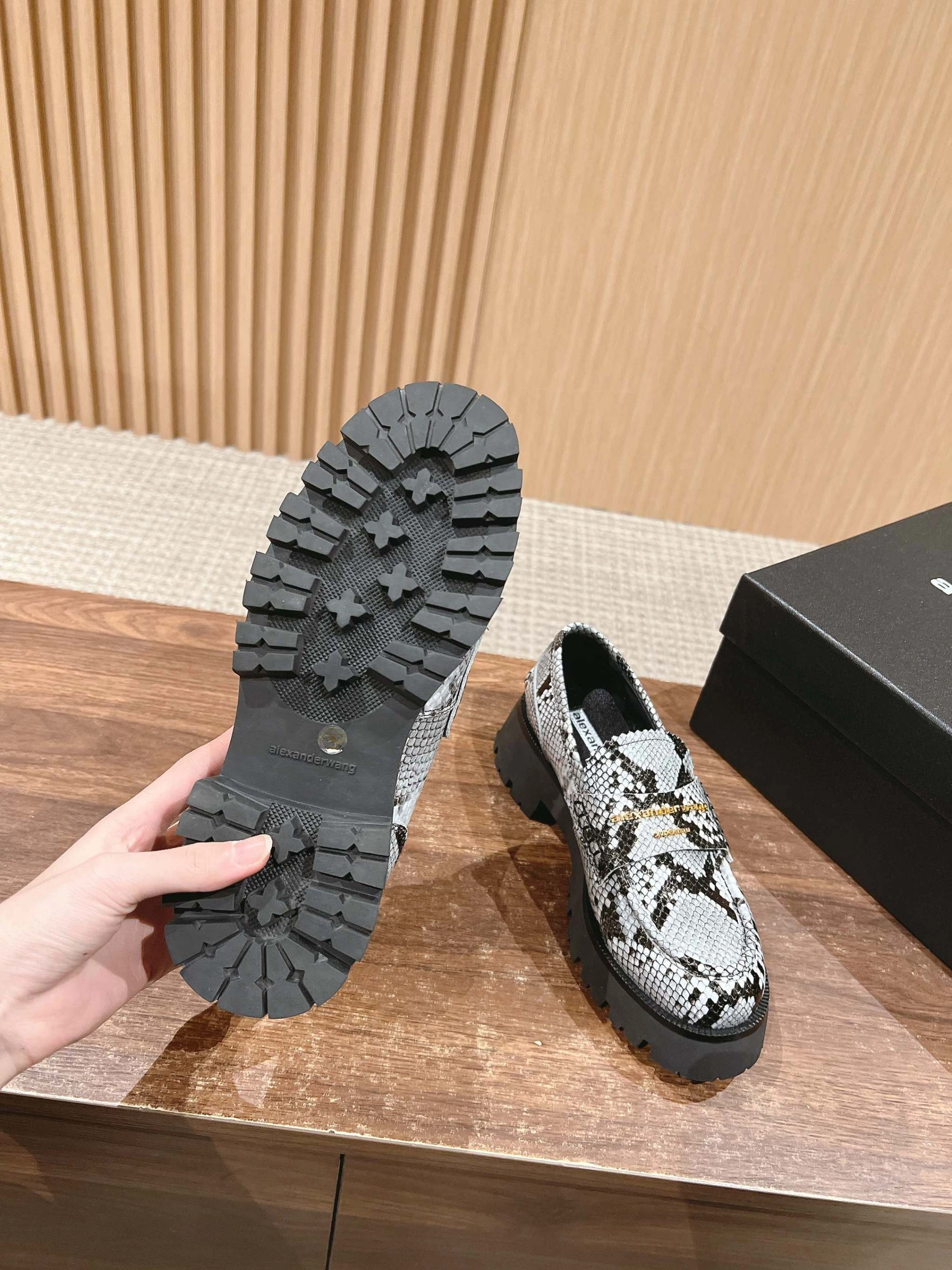 COCO-- W196 30125F001965 Heel height：7.5CM cowhide sheepskin Carter item:E-X158C0715